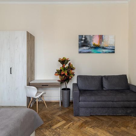 Demar Apart Herzena Lviv Ngoại thất bức ảnh