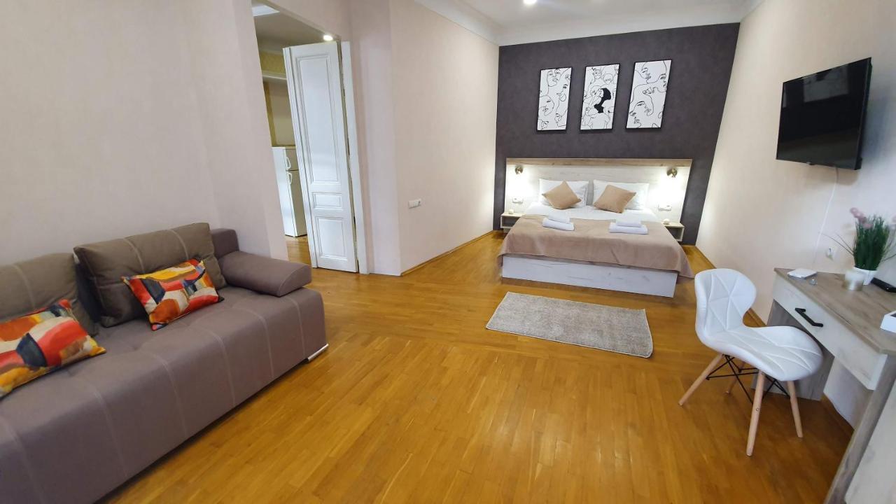 Demar Apart Herzena Lviv Ngoại thất bức ảnh
