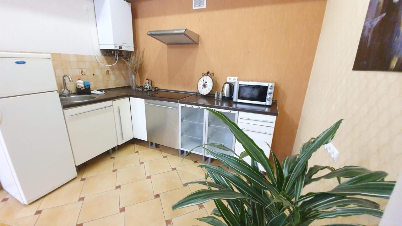 Demar Apart Herzena Lviv Ngoại thất bức ảnh