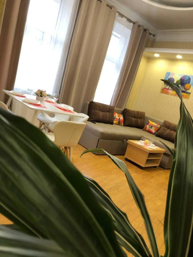 Demar Apart Herzena Lviv Ngoại thất bức ảnh