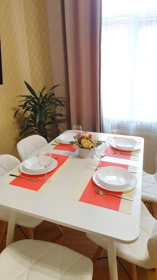 Demar Apart Herzena Lviv Ngoại thất bức ảnh