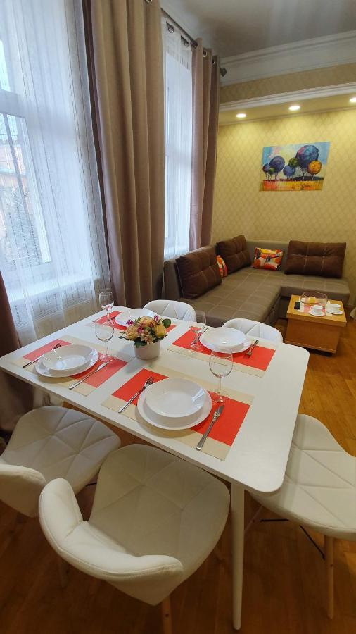 Demar Apart Herzena Lviv Ngoại thất bức ảnh