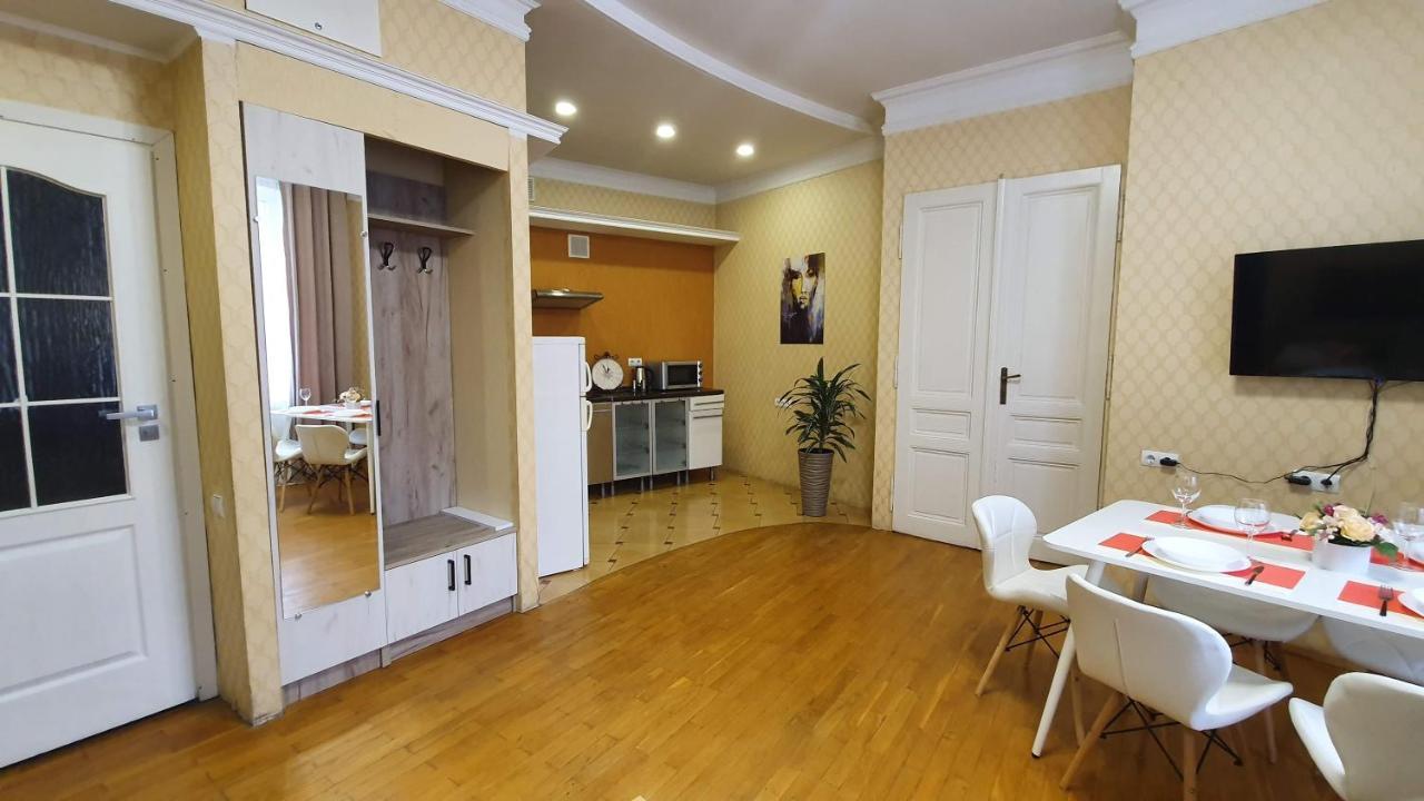Demar Apart Herzena Lviv Ngoại thất bức ảnh