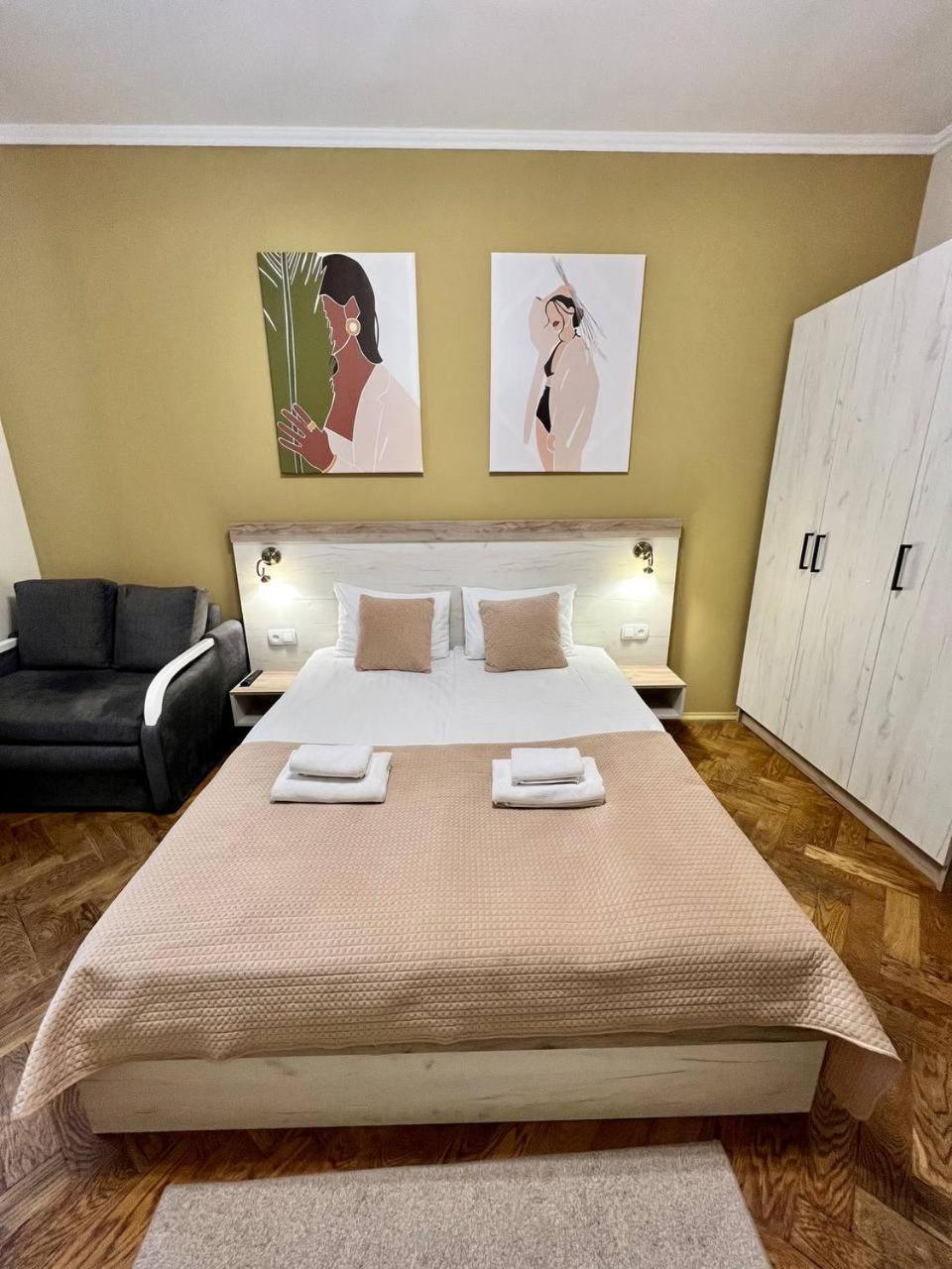 Demar Apart Herzena Lviv Ngoại thất bức ảnh