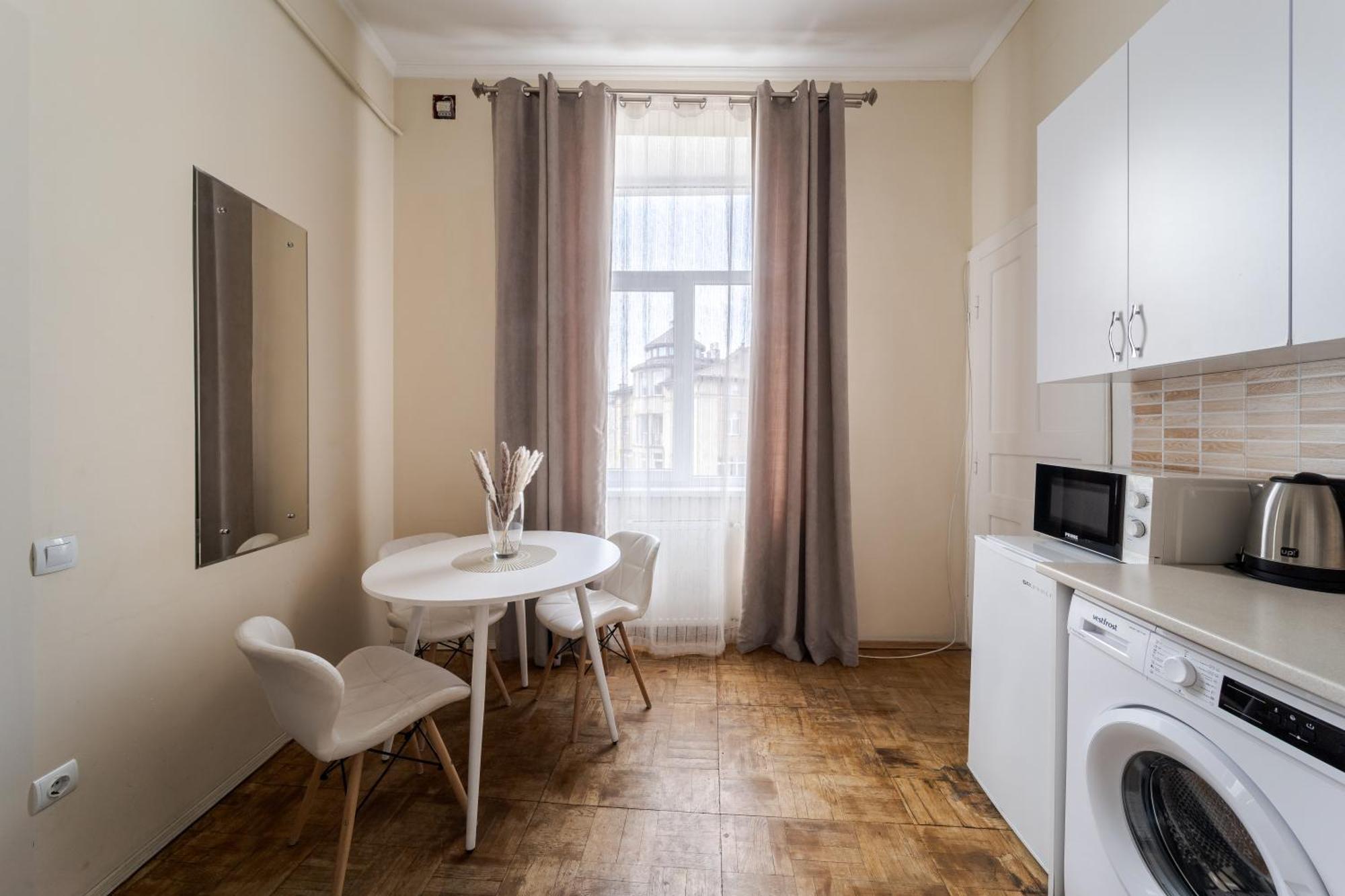 Demar Apart Herzena Lviv Ngoại thất bức ảnh