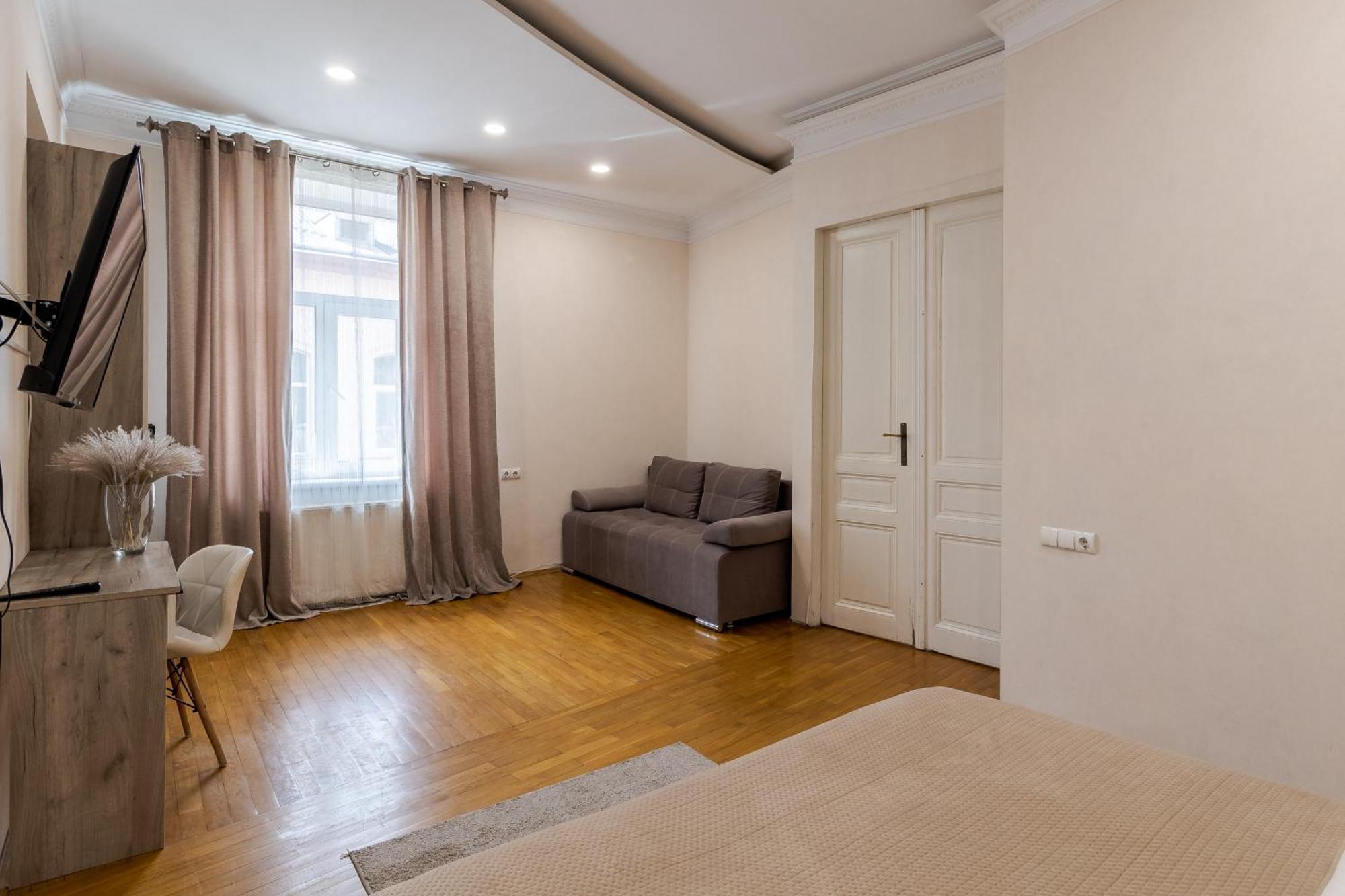 Demar Apart Herzena Lviv Ngoại thất bức ảnh