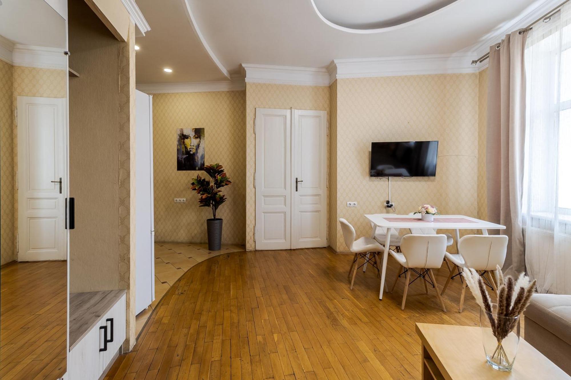Demar Apart Herzena Lviv Ngoại thất bức ảnh