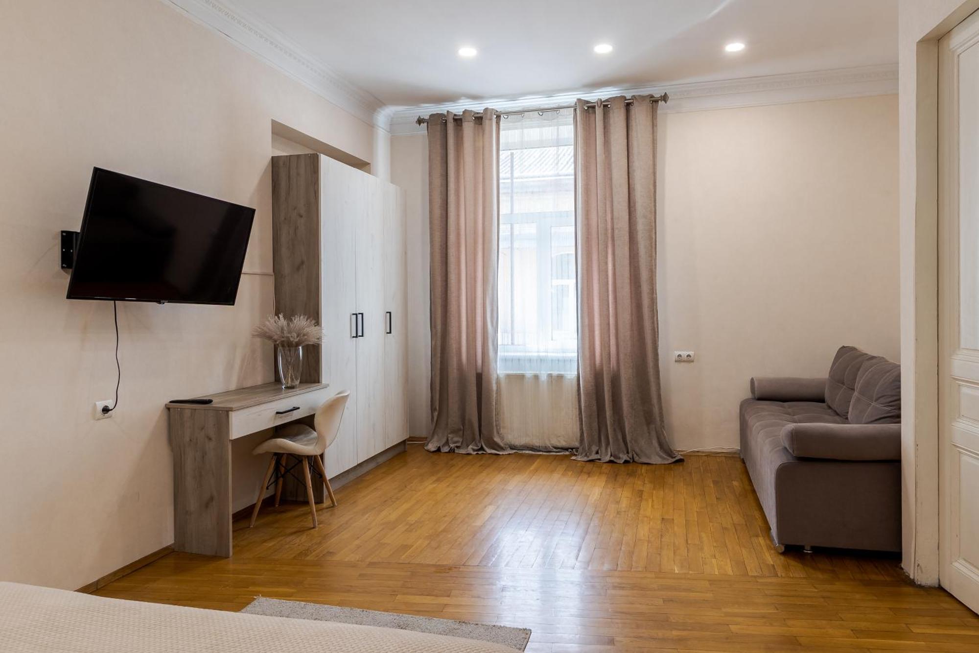 Demar Apart Herzena Lviv Ngoại thất bức ảnh